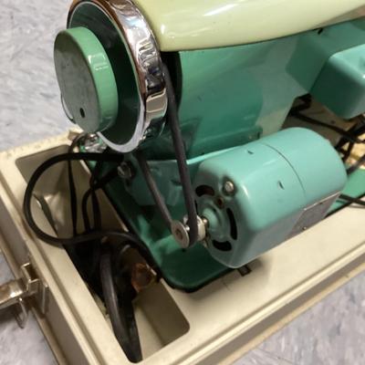 vintage White sewing machine - green, untested