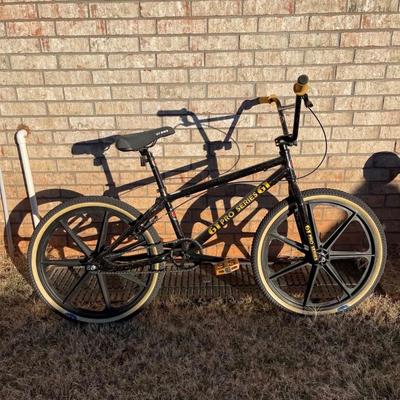GT Pro Series 24" BMX bike.