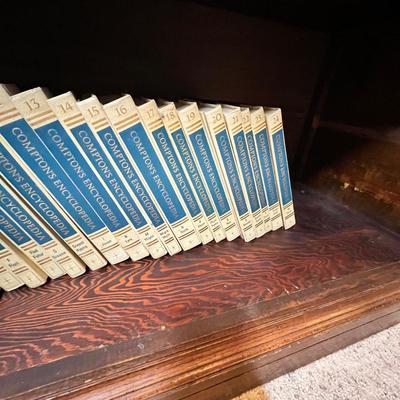 Lot 7 Encylopedia set