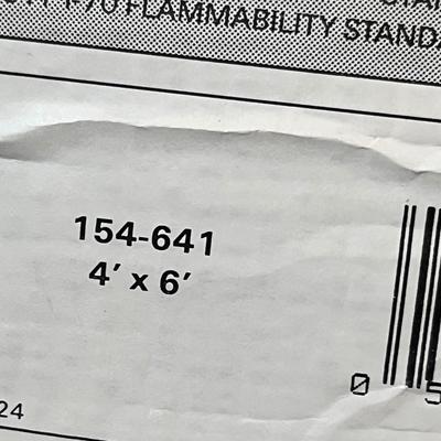 Lot 14 Floral area rug