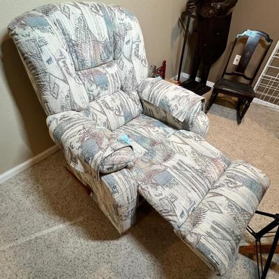 Lot 17 LaZboy 80fs recliner