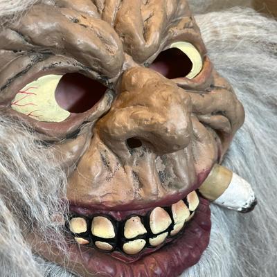 Lot 29 Halloween mask