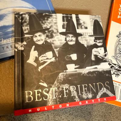 Lot 33 Assorted books