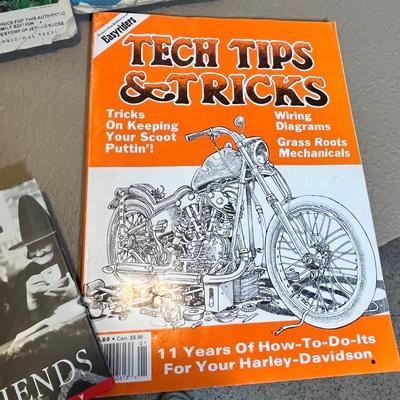 Lot 33 Assorted books