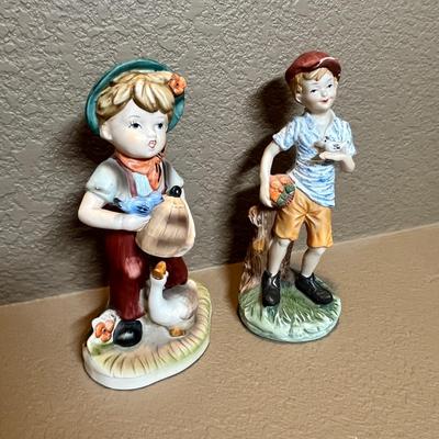 Lot 34 Boys figurines