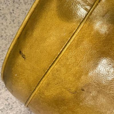 Lot 39 Vinyl Ottoman