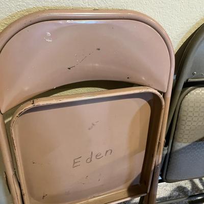 Lot 51 Folding chairs