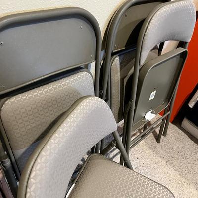 Lot 51 Folding chairs