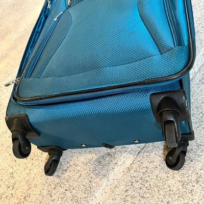 Lot 53 Roller luggage