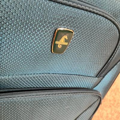 Lot 53 Roller luggage