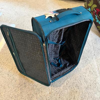 Lot 53 Roller luggage