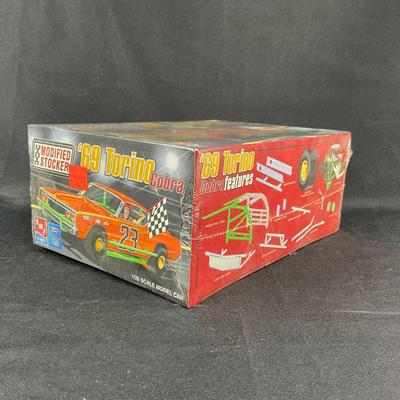 Sale Photo Thumbnail #409