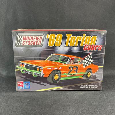 Sale Photo Thumbnail #407