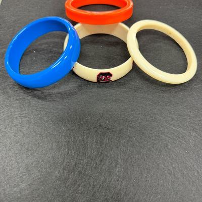 Sale Photo Thumbnail #108: Set of 4 Acrylic Bangle Bracelets