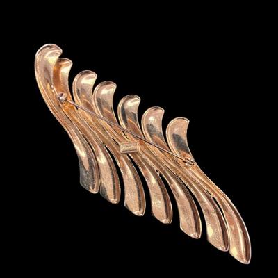 Sale Photo Thumbnail #112: Vintage Gold Tone Wavy Brooch by Marvella