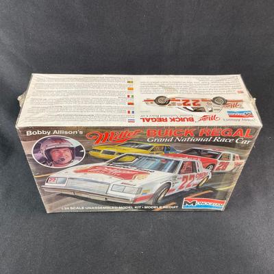 Sale Photo Thumbnail #475