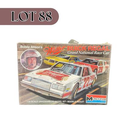 Sale Photo Thumbnail #473