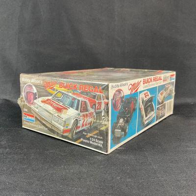 Sale Photo Thumbnail #476