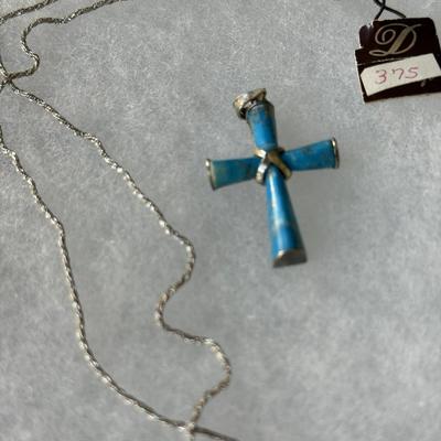 Sale Photo Thumbnail #240: Beautiful turquoise pendant set in 925 silver, with 16"    9 carat white gold chain.