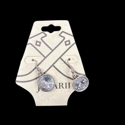 Sale Photo Thumbnail #154: Silver Toned Necklace and Matching earrings by Jacarii