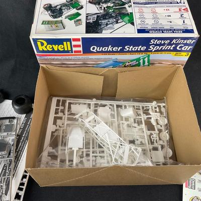 -99- 1:24 SCALE | Steve Kinser Quaker State Sprint Car Model Kit | Opened