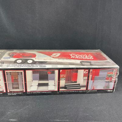 -100- 1:25 SCALE | Coors Bill Elliott Stock Car Transporter | Sealed