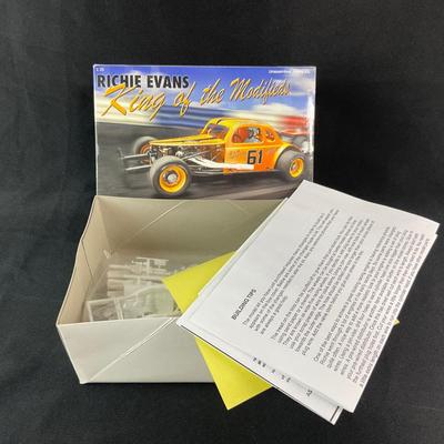 -101- 1:25 SCALE | Richie Evans King Of The Modifieds Model Kit | Opened