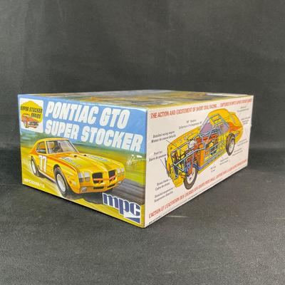 -102- 1:25 SCALE | Pontiac GTO Super Stocker Model Kit | Sealed