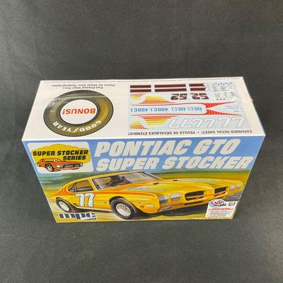 -102- 1:25 SCALE | Pontiac GTO Super Stocker Model Kit | Sealed