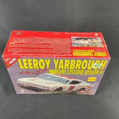 -103- 1:25 SCALE | Leeroy Yarbrough Mercury Cyclone Spoiler II Model Kit | Sealed