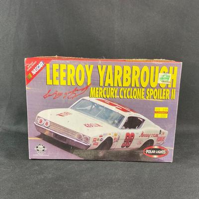 -103- 1:25 SCALE | Leeroy Yarbrough Mercury Cyclone Spoiler II Model Kit | Sealed