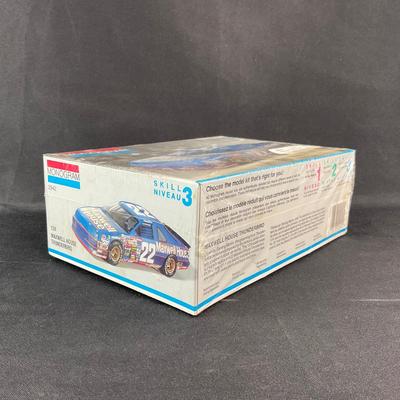 -104- 1:24 SCALE | Maxwell House Thunderbird Model Kit | Sealed