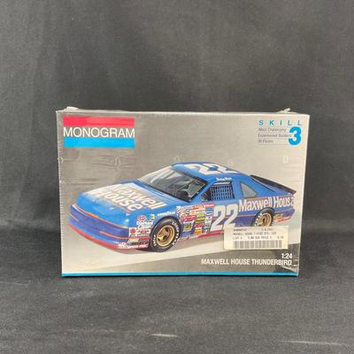 -104- 1:24 SCALE | Maxwell House Thunderbird Model Kit | Sealed