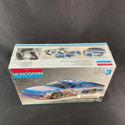 -104- 1:24 SCALE | Maxwell House Thunderbird Model Kit | Sealed