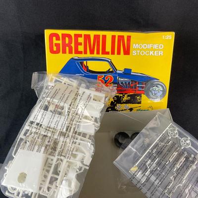 -105- 1:25 SCALE | Gremlin Modified Stocker Model Kit | Opened
