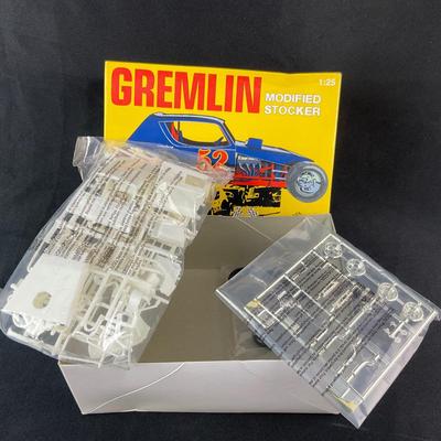 -105- 1:25 SCALE | Gremlin Modified Stocker Model Kit | Opened