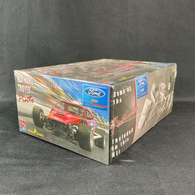 -106- 1:25 SCALE | Maynard Troyer Pinto Model Kit | Sealed