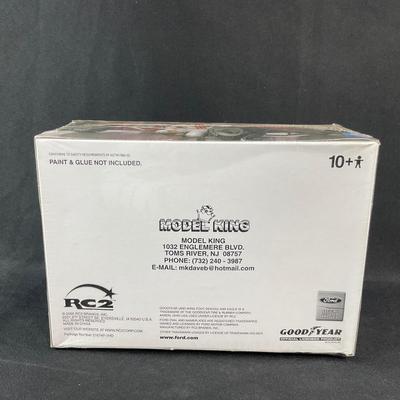 -106- 1:25 SCALE | Maynard Troyer Pinto Model Kit | Sealed