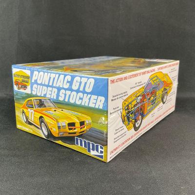 -108- 1:25 SCALE | Pontiac GTO Super Stocker Model Kit | Sealed