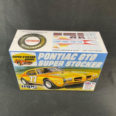 -108- 1:25 SCALE | Pontiac GTO Super Stocker Model Kit | Sealed