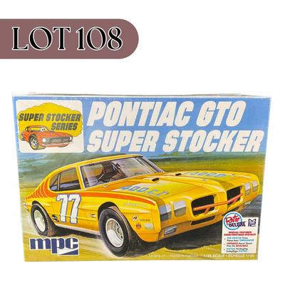 -108- 1:25 SCALE | Pontiac GTO Super Stocker Model Kit | Sealed