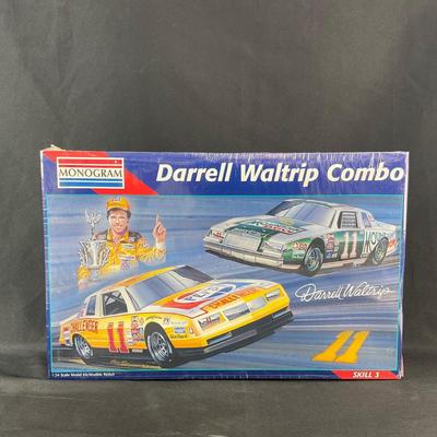 -109- 1:24 SCALE | Darrell Waltrip Combo Model Kit | Sealed