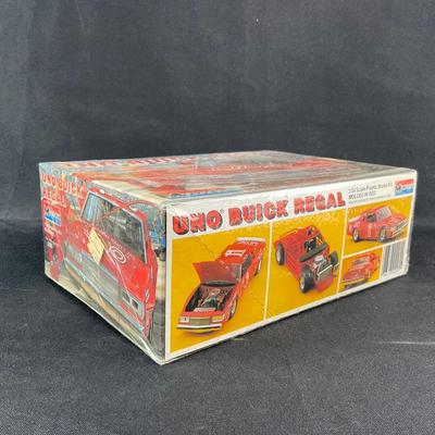 -111- 1:24 SCALE | Uno Buick Regal Model Kit | Sealed