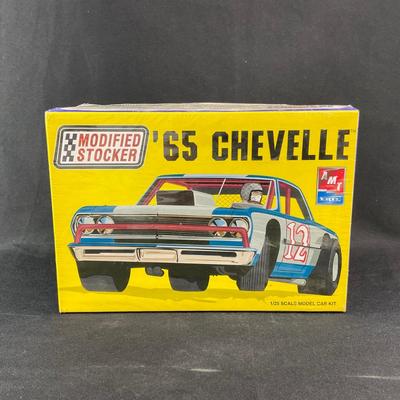 -112- 1:25 SCALE | ‘65 Chevelle Model Kit | Sealed
