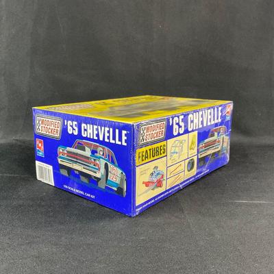 -112- 1:25 SCALE | ‘65 Chevelle Model Kit | Sealed