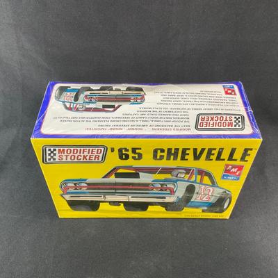 -112- 1:25 SCALE | ‘65 Chevelle Model Kit | Sealed