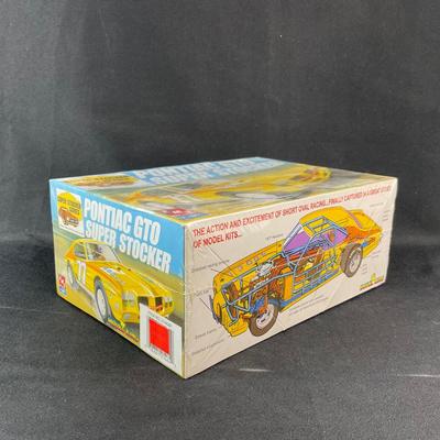 -113- 1:25 SCALE | Pontiac GTO Super Stocker Model Kit | Sealed