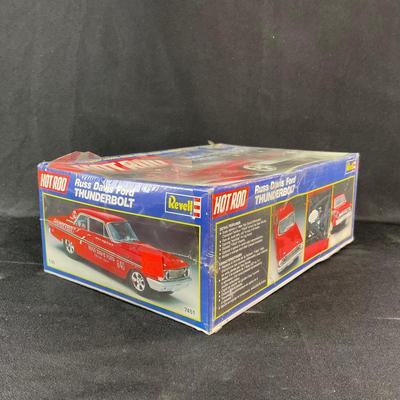 -117- 1:25 SCALE | Hot Rod Russ Davis Ford Thunderbolt Model Kit | Sealed