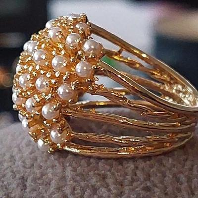 Beautiful Fashion Ring Size 8