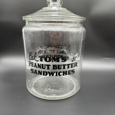 Vintage Eat Tom’s Peanut Butter Sandwiches Glass Countertop Display Jar w/ Lid